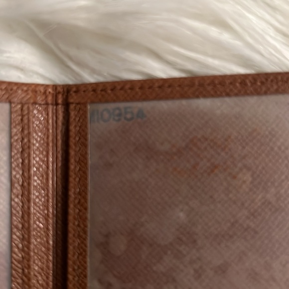 Louis Vuitton Card Holder - Picture 3 of 4